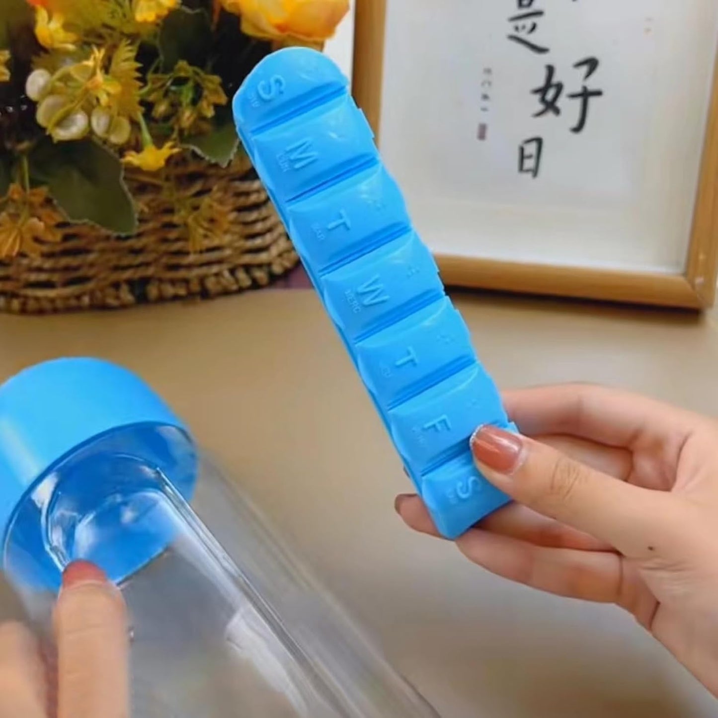 Botella Pastillero AquaPill - Tu agua y tus pastillas en un solo lugar